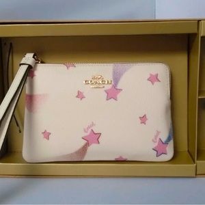 NWT Coach Boxed Corner Zip Wristlet With Disco Star Print